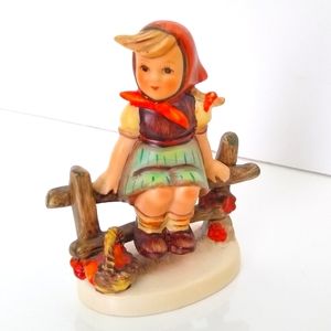 Hummel just resting #112